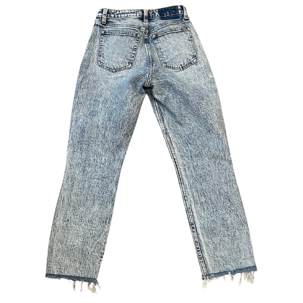 Abercrombie & Fitch The Mom High Rise Jeans | Light Acid Wash | Size 23 (000s) - Picture 3 of 5